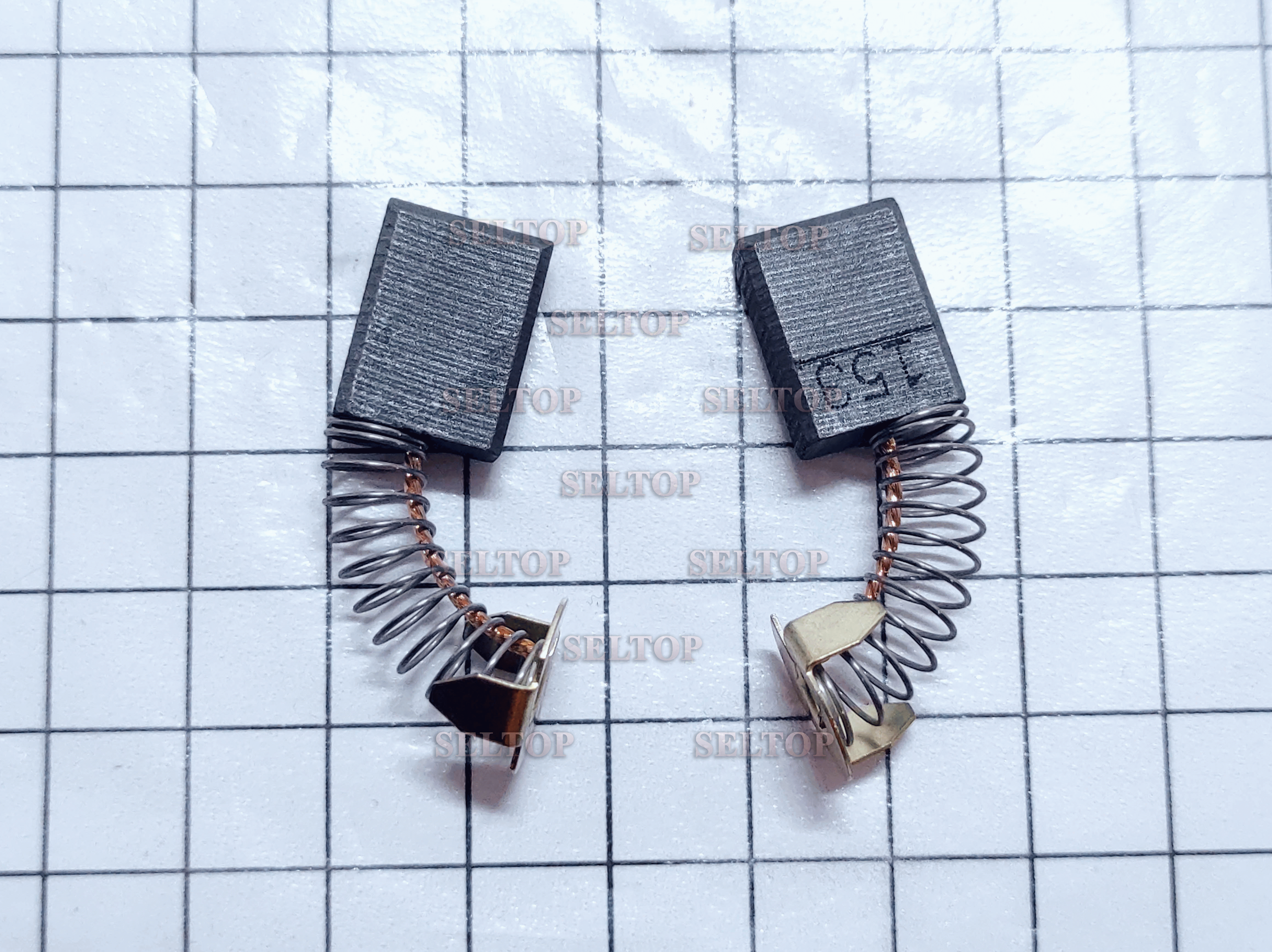 Щетки угольные (графитовые) Макита, в комплекте 2 шт. CB-153 для торцовочной пилы Makita 2400 B